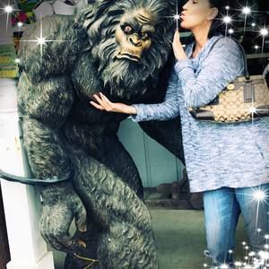 Meet your Posher, April